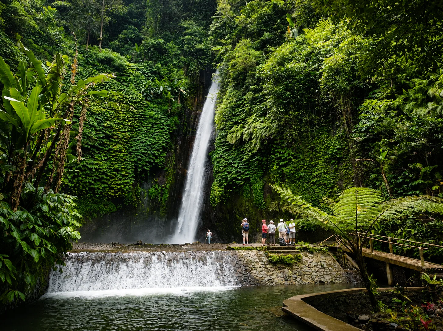 Circuito de naturaleza por el norte de Bali con cascada